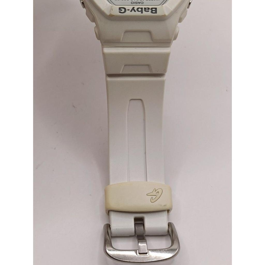 Использованная батарея заменена Casio Baby-G BG-5600WH белая модель с копией инструкции
