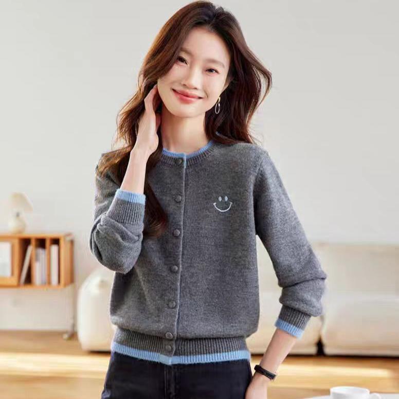 Knitted Cardigan Women's Autumn and Winter Round-neck Sweater Coat Color-blocked Cardigan Loose Short Fake Two-piece Top