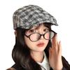 Японская ретро клетчатая шляпа спереди Осень и зима Универсальная ветрозащитная шляпа Женский уличный повседневный берет Газета Детская шляпа