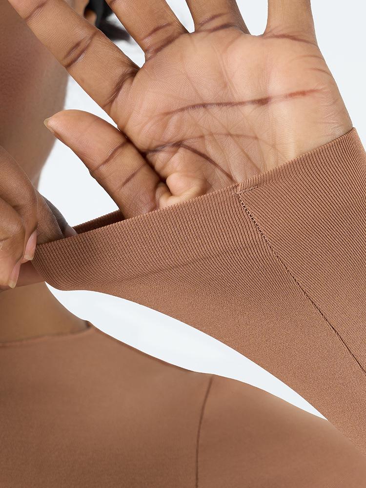 Бесшовный боди для йоги с длинными рукавами и V-образным вырезом в области промежности, с высокой эластичностью