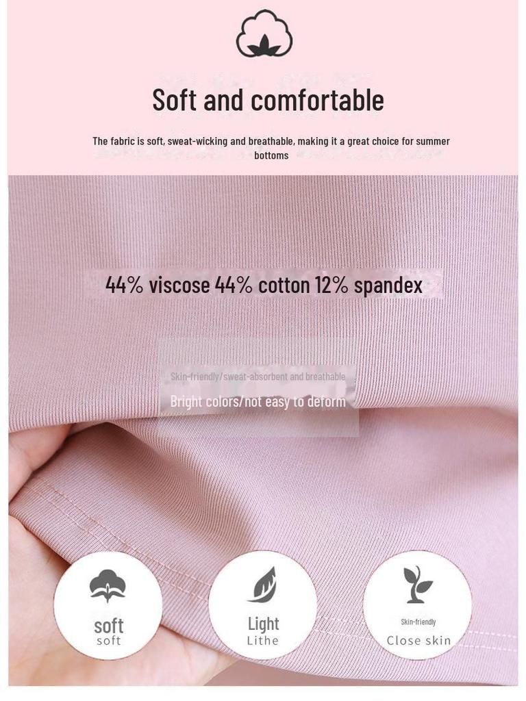 Женская футболка с коротким рукавом, подкладкой под грудь, неровным подолом, квадратным воротником и лифом-бюстгальтером — идеальный вариант для лета.