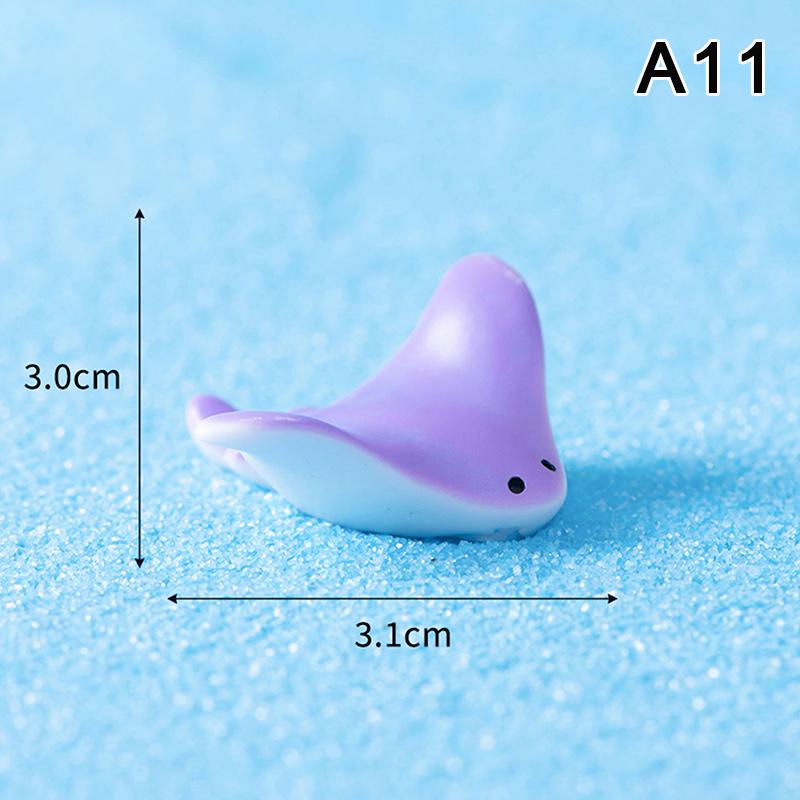 Mini Ocean Figurine Resin Ornaments Cute Marine Life Sea Animals Tiny Statue Aquarium Home Desktop Micro Landscape Decor
