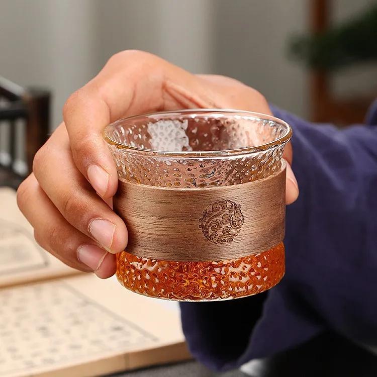 150ml Japanese Style Glass Coffee Mug Walnut Wood Cup Sleeve Glass Cup Hammer Pattern Glass Tea Cup Coffeeware Cute Tea Mugs