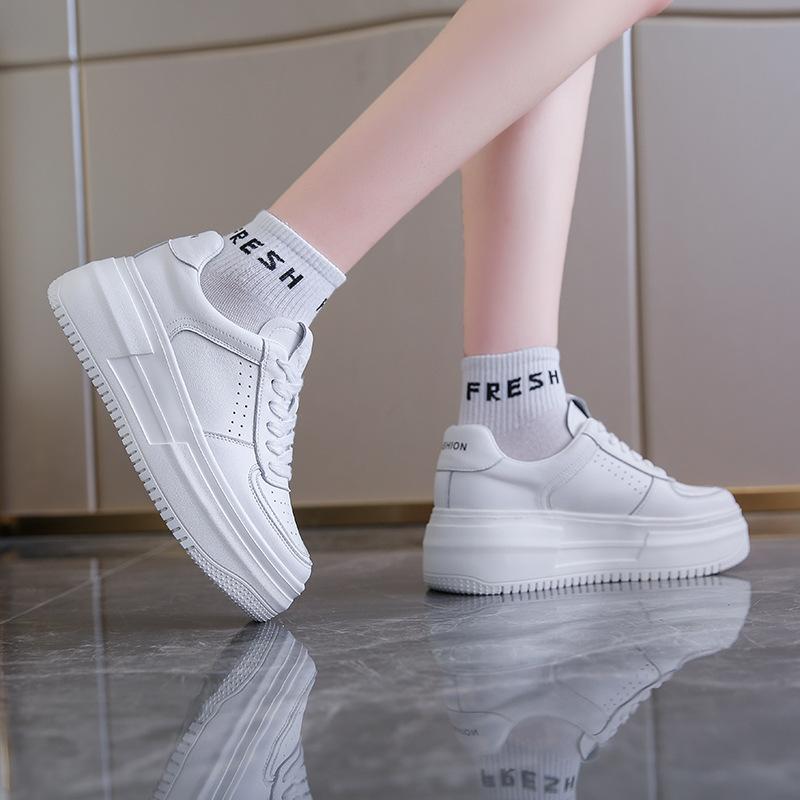 Туфли на платформе белые женские новые модные и удобные туфли-бублики нишевая шнуровка круглая головка спортивная обувь для доски прилив
