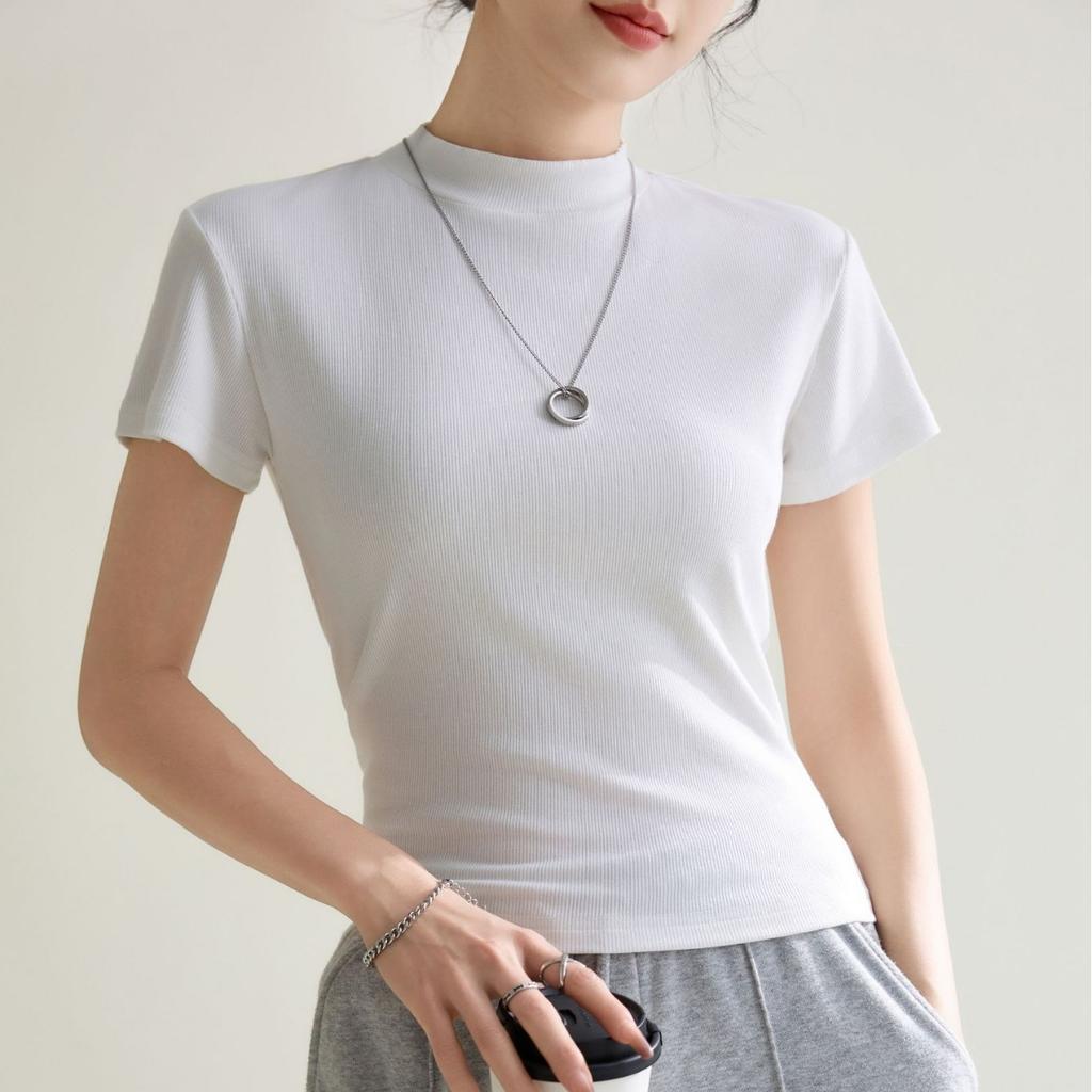 Прохладный темперамент, облегающая однотонная футболка с круглым вырезом на одно плечо и короткими рукавами для женщин, весна и лето 2024, новый высокоэластичный внутренний топ