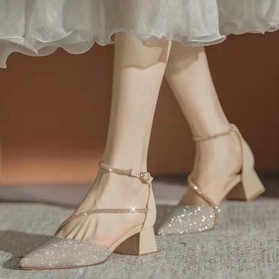 Мода 2024 года, женские босоножки, летние, блестящие, со стразами, элегантные, заостренные, туфли для вечеринок, роскошные брендовые женские босоножки на среднем каблуке