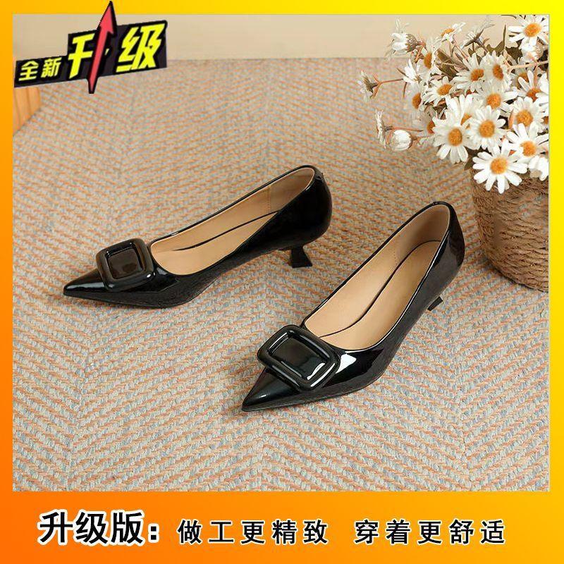 French versatile single shoes women's 2025 spring and summer new fashionable and comfortable pointed square buckle shallow mouth temperament thin hee