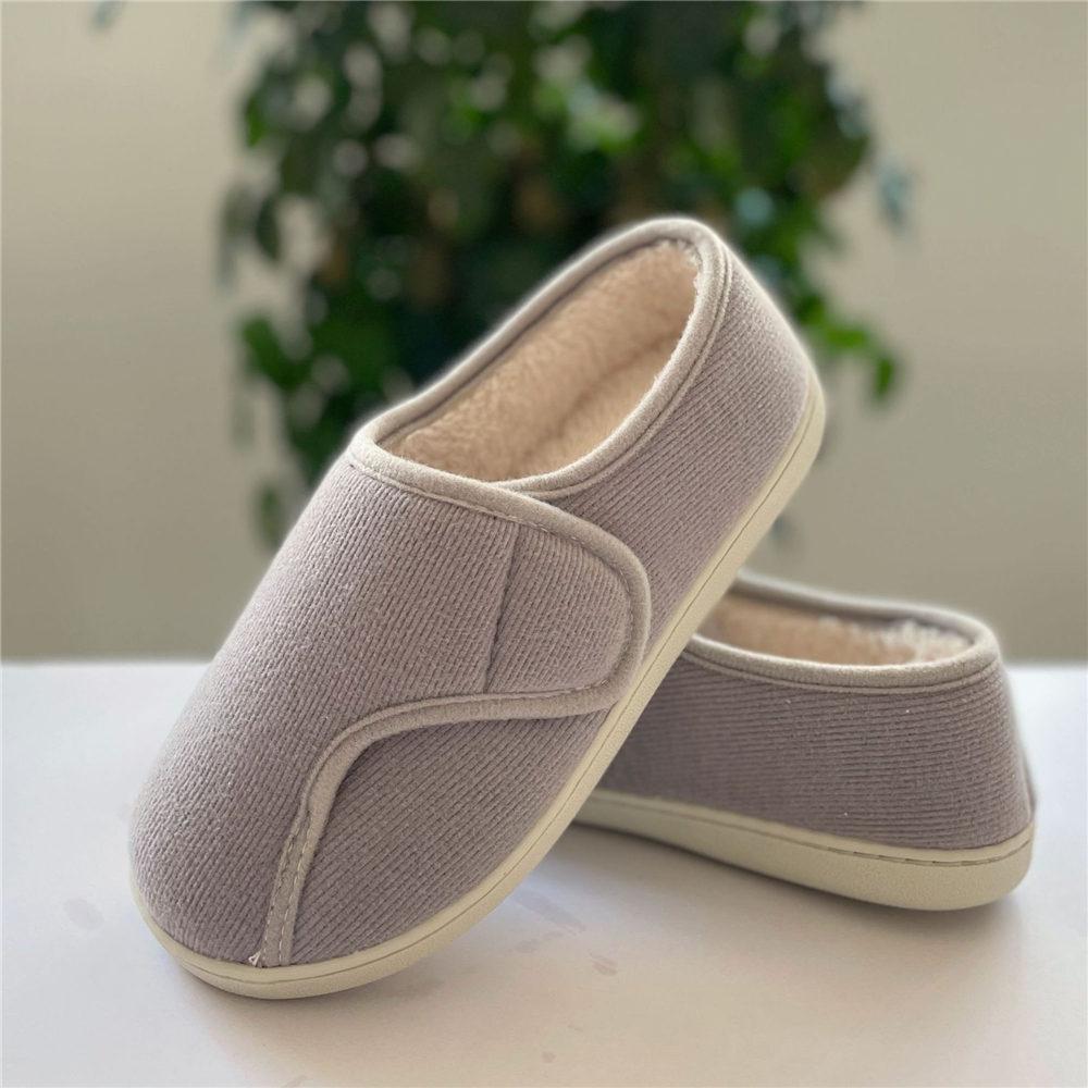 Women Memory Foam Slippers Adjustable Closed Toe Swollen Feet Slippers Comfortable House Indoor Outdoor Shoes with Rubber Sole