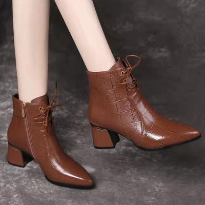 Ботильоны с острым носком для женщин на среднем каблуке, модные зимние кожаные ботинки челси со шнуровкой 2024 года, тренд Goth Zapatos Lady