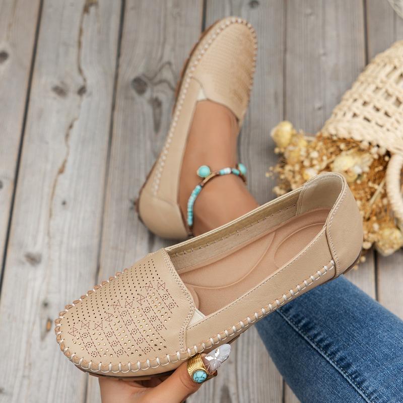 Однотонные ретро женские лоферы на плоской подошве модные, удобные и на низком каблуке