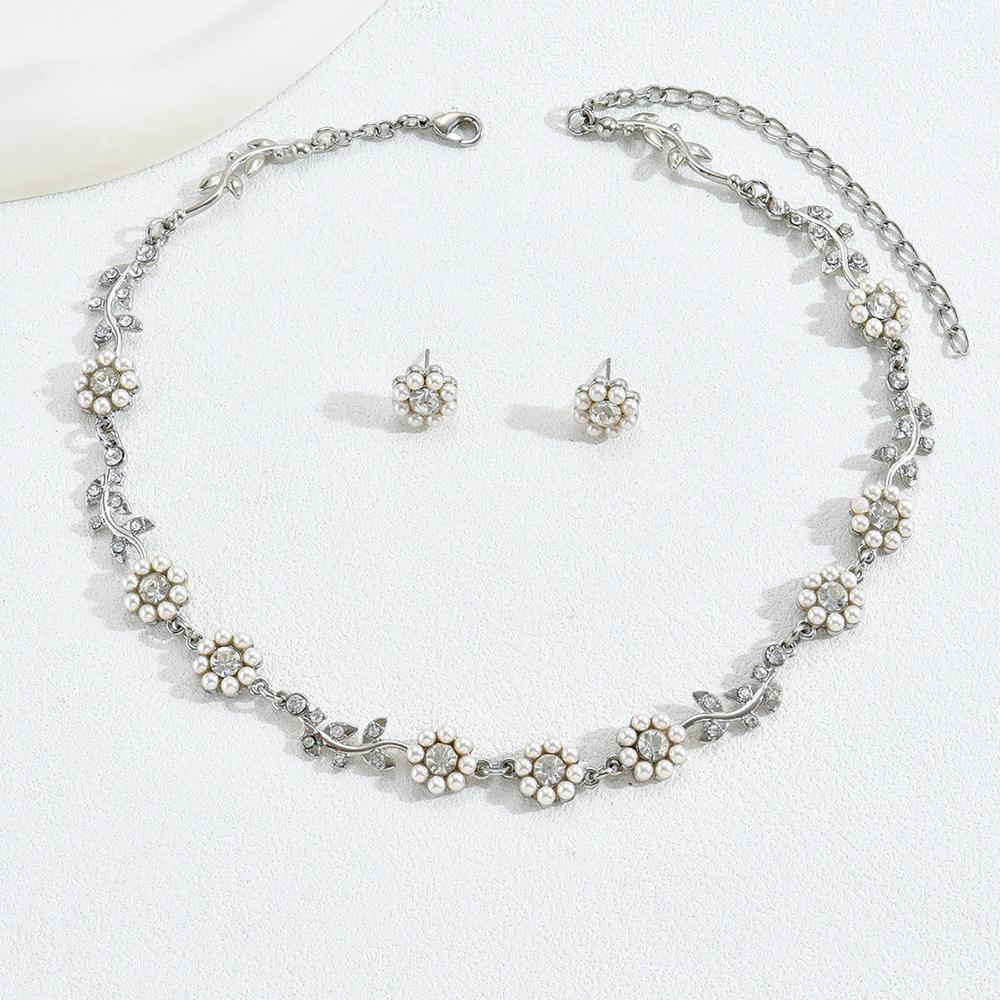 Korean Version Earring Necklace Set Personalized Flower Stamen Inlaid Pearl Zircon Necklace Earrings Women Jewelry Accessories