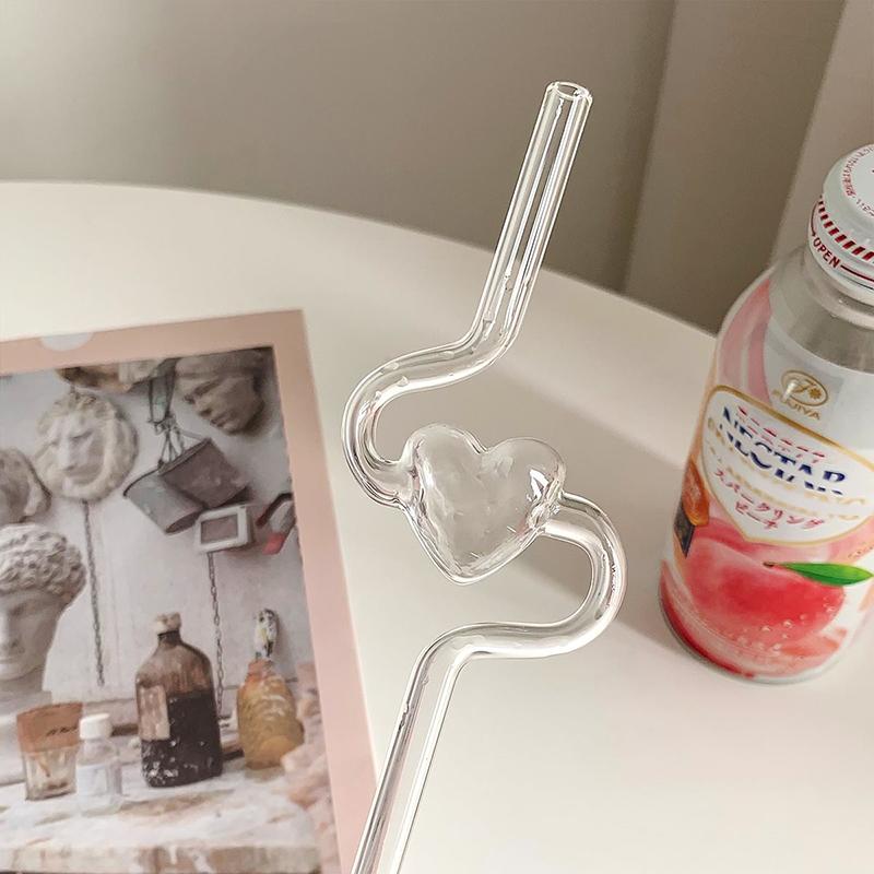 Стеклянная термостойкая трубочка в форме сердца для девочек, высококачественная стеклянная трубочка для сока, напитка, бытовая прозрачная трубочка для многоразового использования