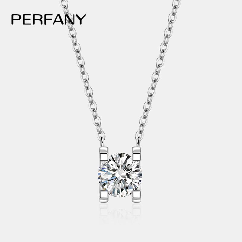 PERFANY 0.5-2CT Moissanite Necklace for Women S925 Pure copper Classic Bull Head Laboratory Diamond Pendant Luxury Zircon