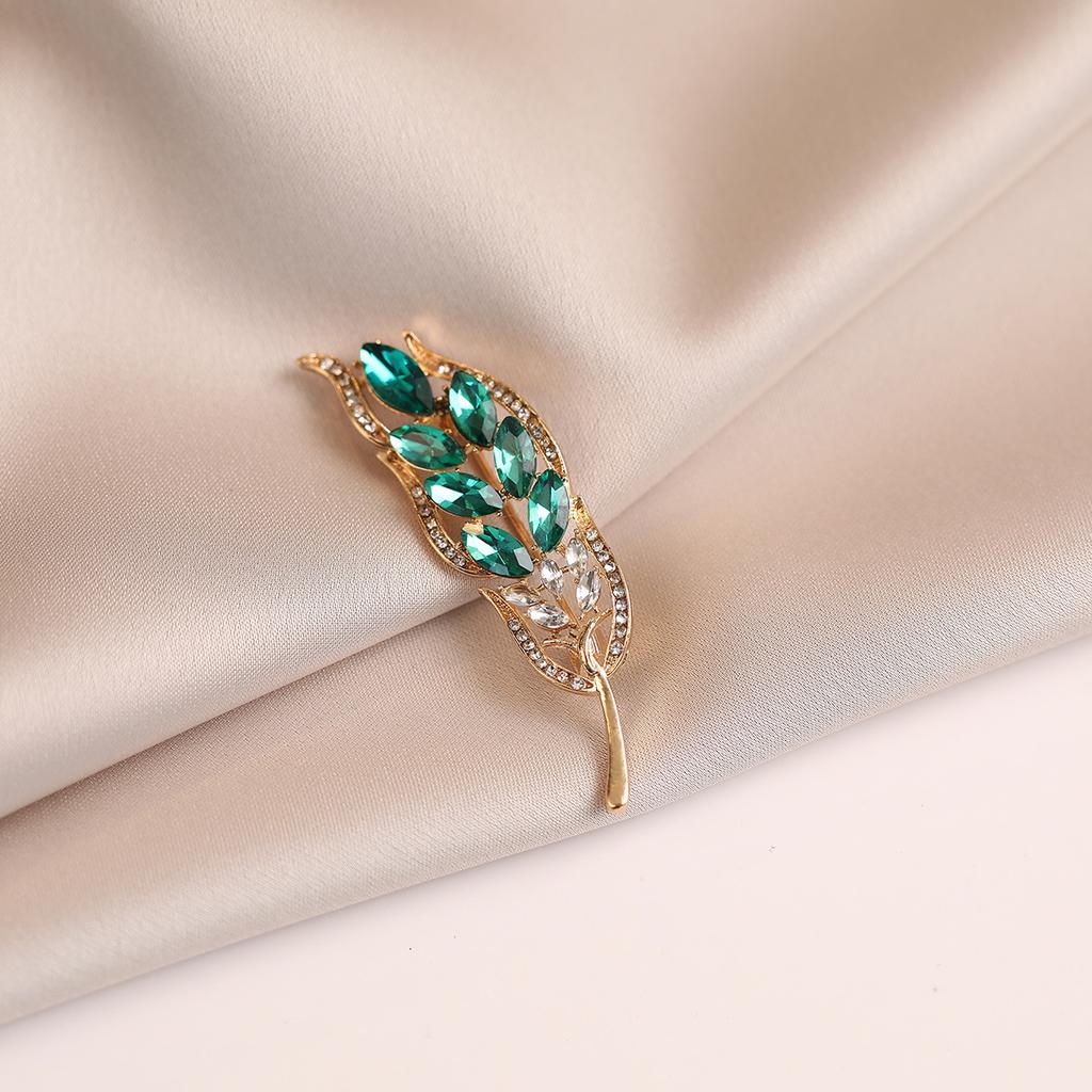 Green Wheat Ears Elegant and Refined Brooch High-end and Light Luxury Design Accessory Coat Overcoat Corsage and Niche Brooch