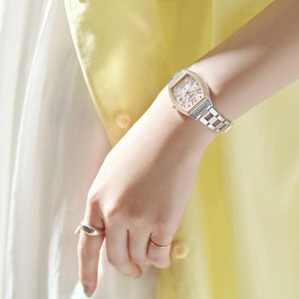 Seiko SSVW214 (LUKIA Essential Collection Солнечная радиоуправляемая металлическая группа для женщин) тонно Смотреть