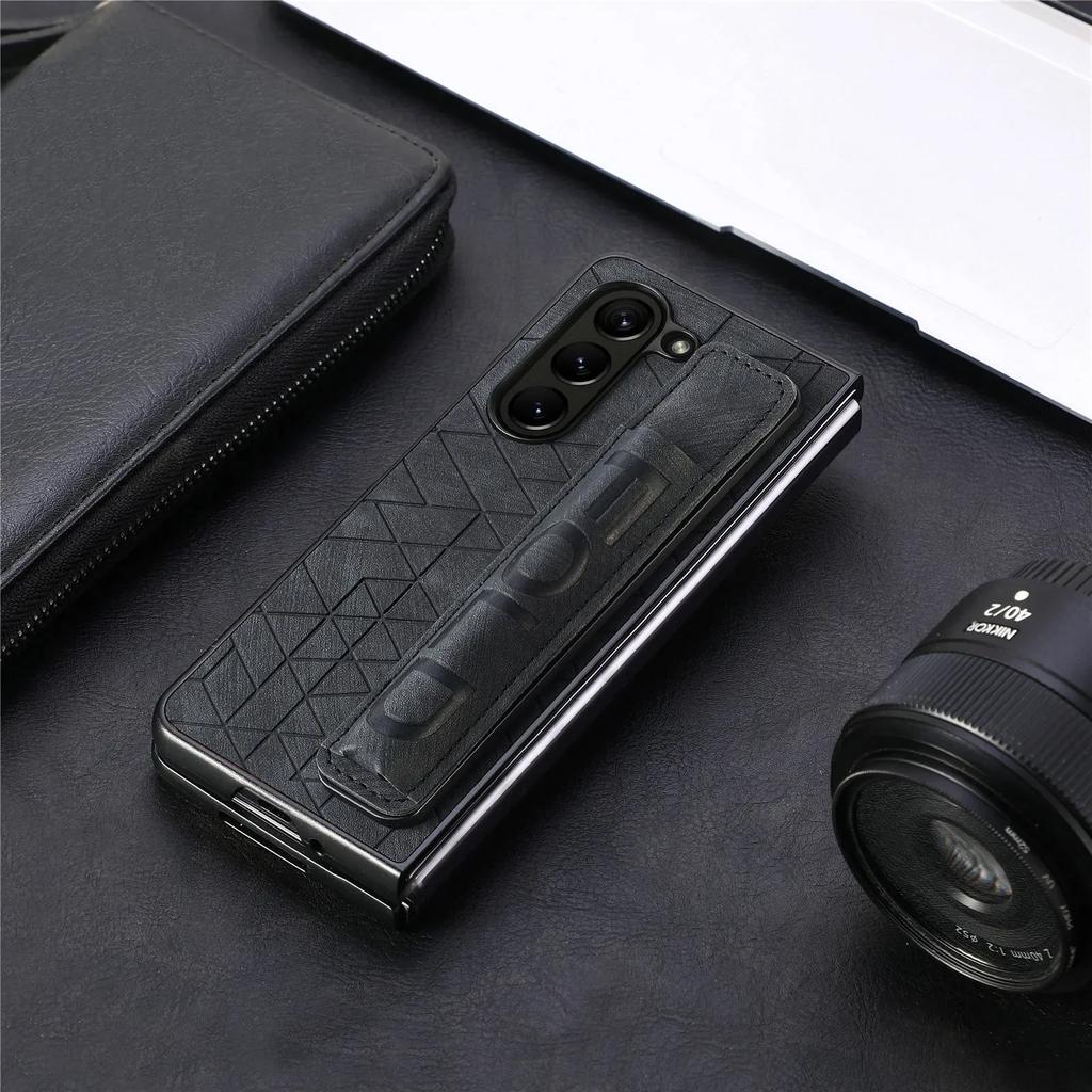 Ретро Люкс Кожаный Чехол-Книжка с Рисунком для Samsung Galaxy Z Fold 7 6 5 4 3 Слот для Стилуса Ремешок на Запястье Защитная Крышка