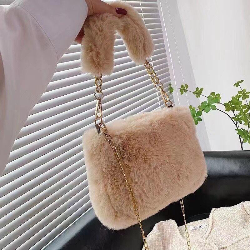 New Plush Bag Fashionable Women's Niche Chain Messenger Bag Fashionable Portable Cute Small Square Bag