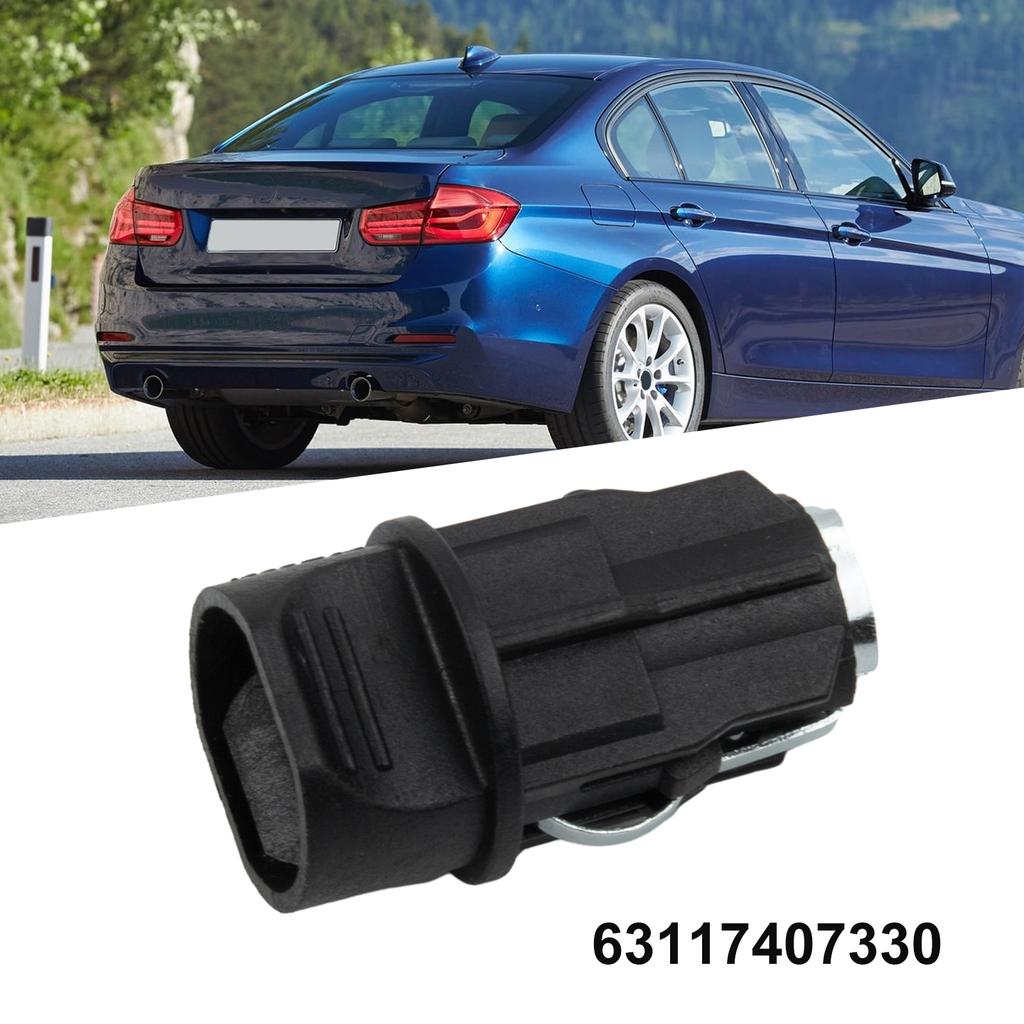 Замена патрона заднего фонаря для моделей BMW 3 серии F30 F31, 5 серии E61 F11 и 7 серии E65 E66, X6 Z4 OEM 63117407330