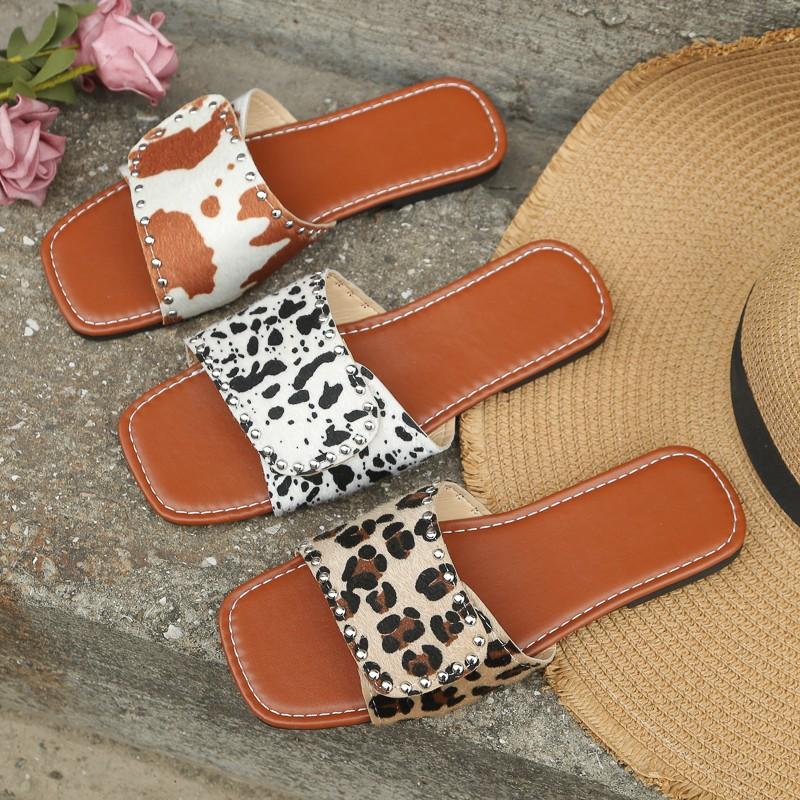 Сандалии на плоской подошве для девочек больших размеров, летние 2024 г., новые тапочки на плоской подошве с квадратной пряжкой и леопардовым принтом, 43 ярда