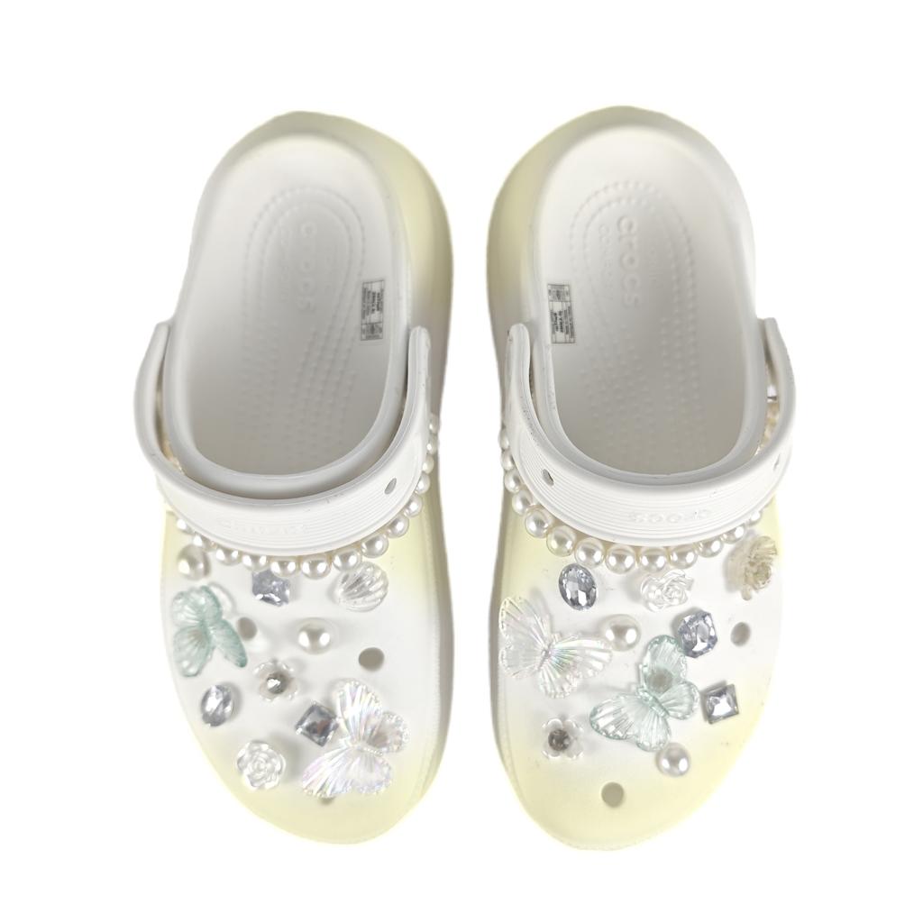 Crocs Crush Clog EVA Moldy Cheese Decorative Buckle Hand Painted Graffiti Casual Fashion Versatile Hole Shoes Unisex White