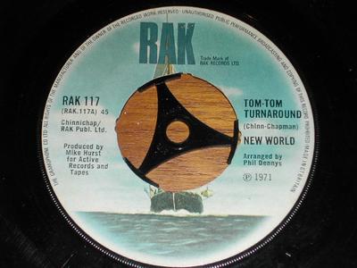 7-дюймовая пластинка NEW WORLD - Tom-tom Turnaround RAK117 RAK 1971 UK Pop Б/у