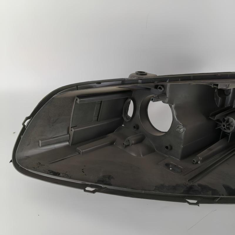 Совместимый корпус заднего фонаря для Volkswagen Passat 2011-2015, комплектация High/Low