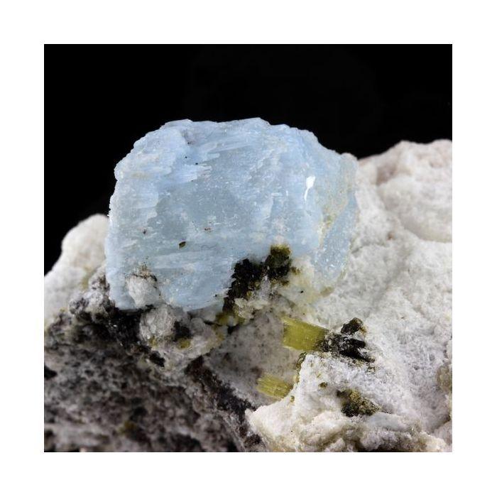 Pierres et Minéraux. Alkali-beryl + Tourmaline. 628.0 ct. Deo Darrah, Badakhshan, Afghanistan.