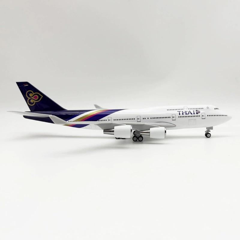 Сувенир 30СМ Миниатюрный самолет Thai Airways B747 Литая смола Модель самолета С подставкой и колесами для любителей авиации