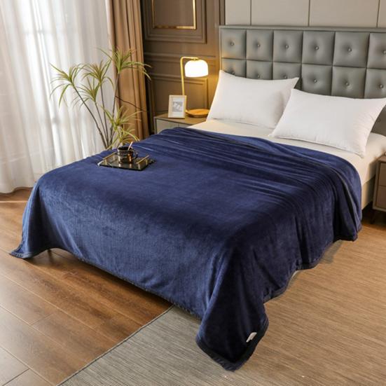 Фланелевое одеяло утолщенное двухстороннее пушистое плюшевое однотонное офисное сонное общежитие домашняя кровать