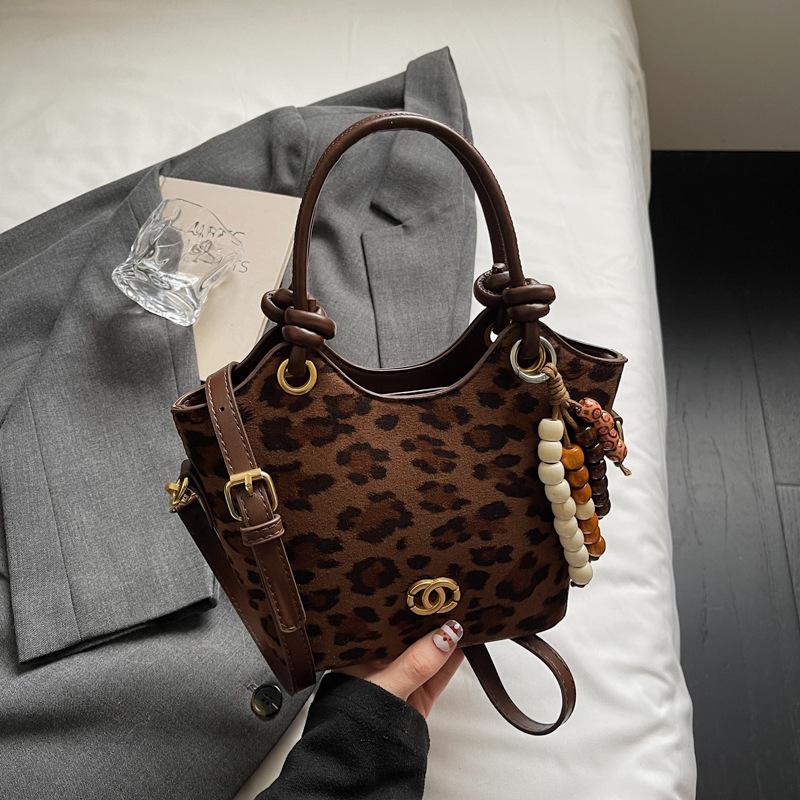 Премиальный ретро маленькая сумка женская 2025 новая мода универсальная сумка-мессенджер изысканная супер огонь сумочка сумка-ведро