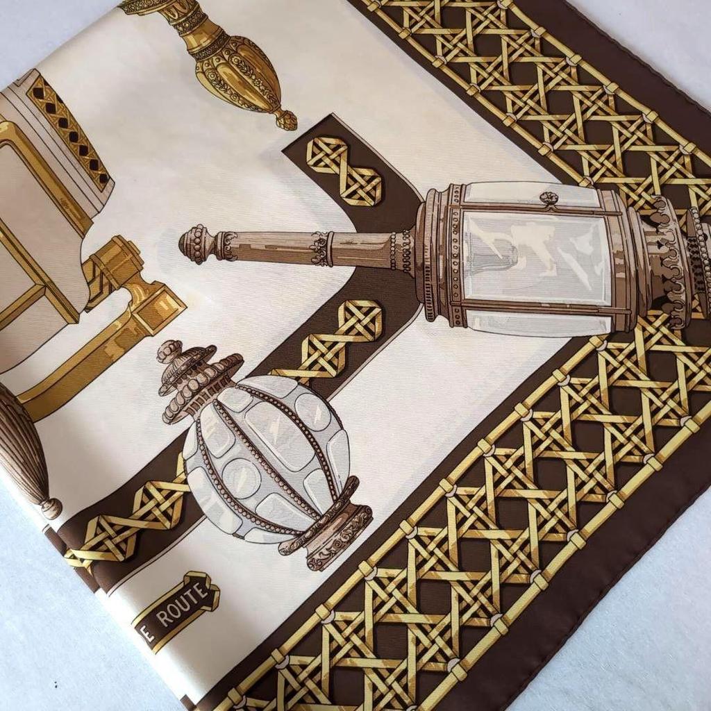 Б/у платок Hermes Carre 90 FEUX DE ROUTE Фонари на карете 625