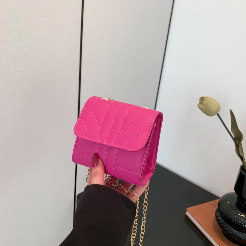 Высококачественная маленькая сумка для женщин, новая модная корейская стильная нишевая модная универсальная мини-цепочка через плечо, маленькая квадратная сумка