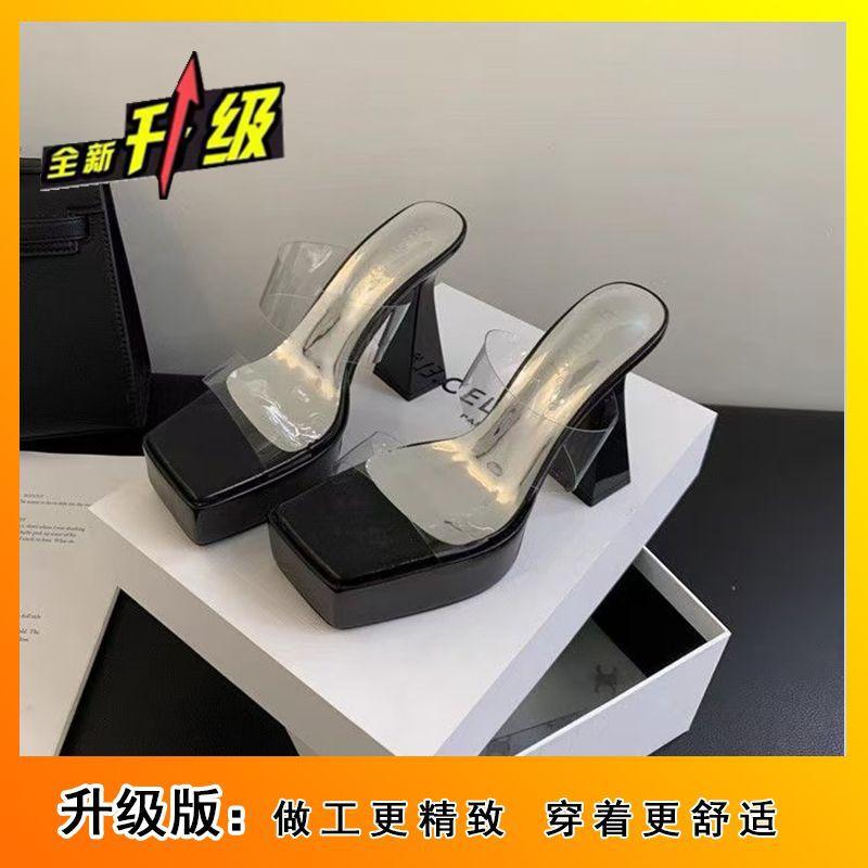 Квадратная головка прозрачная толстая подошва внешние тапочки женские 2024 летние толстый каблук водонепроницаемый стол маленький мужчина популярные высокие каблуки