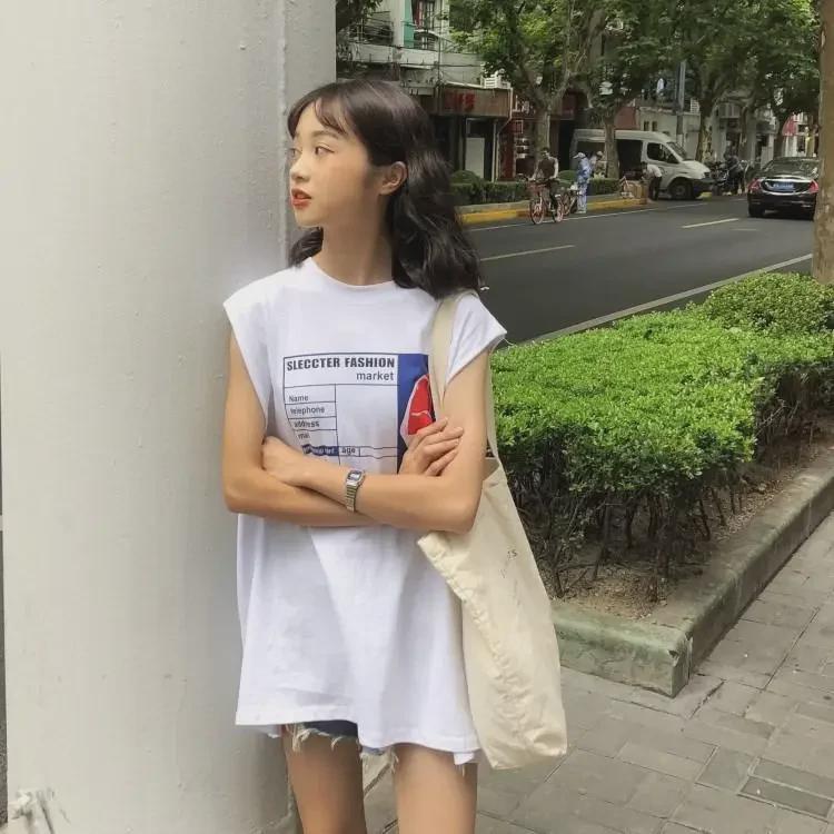 2024 Летняя корейская свободная женская футболка без рукавов с разрезом на спине