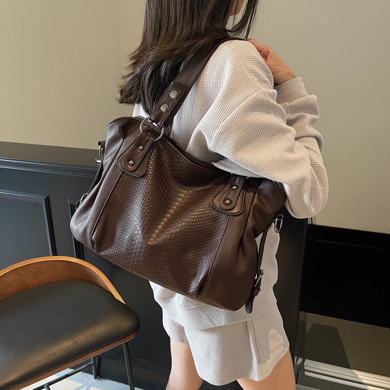Ретро европейская и американская наплечная сумка: Универсальная, стильная, повседневная сумка для ежедневных поездок на работу
