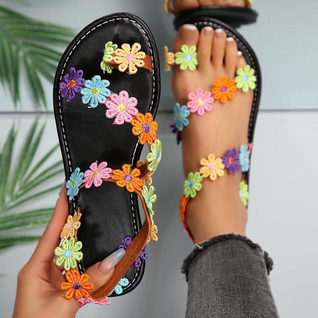 Fashion Summer Women Sandals Outdoor Open Toe Shoes Women Bohemian Lightweight Sandals Flower Flat Sandals Plus Size Holiday Beach Shoes