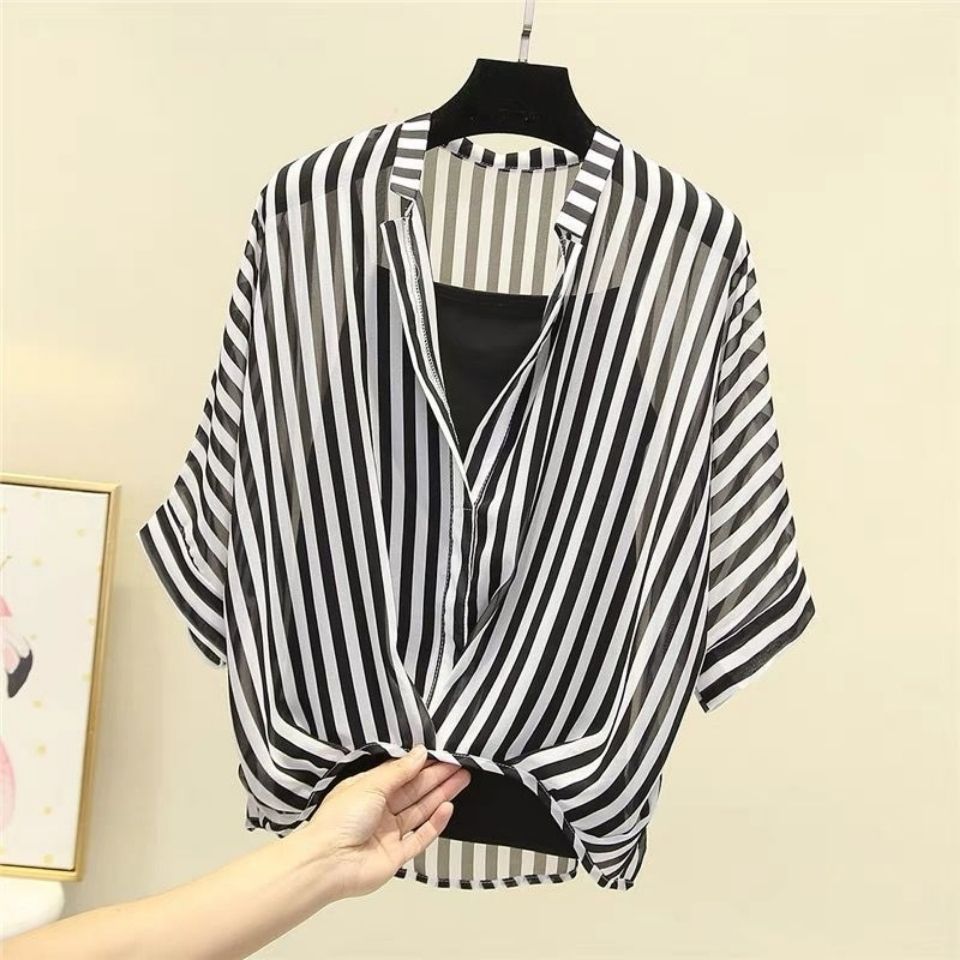 Летний полосатый утягивающий асимметричный пуловер рубашка из двух частей с рукавами летучая мышь шифоновый топ для женской моды