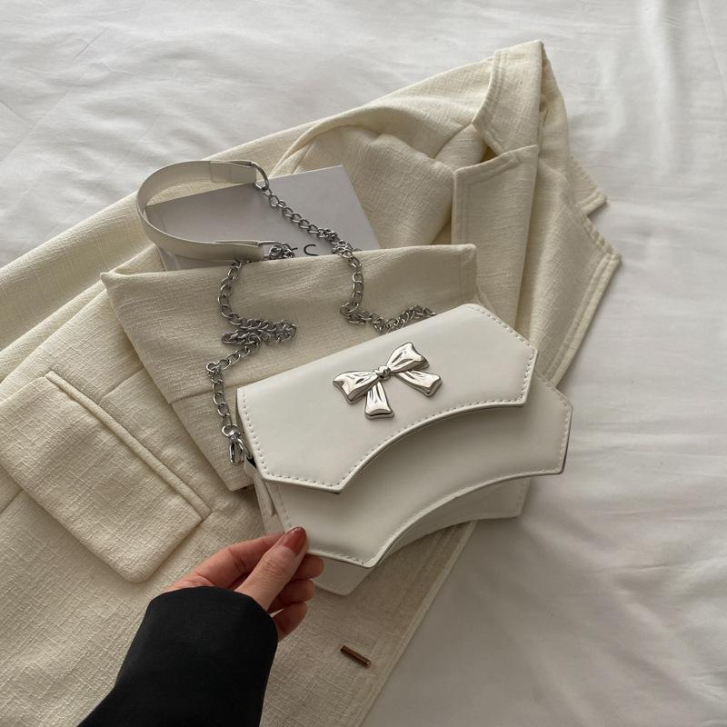 Женская сумка-мессенджер на одно плечо с цепочкой-бантом нежной текстуры, женская весна 2025, новая маленькая квадратная сумка в иностранном стиле для женщин