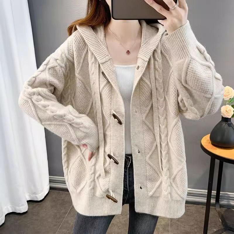 Женский свитер-кардиган с капюшоном. Модный и популярный свободный вязаный кардиган для осени и зимы.