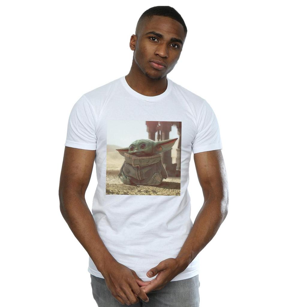 Star Wars Mens The Mandalorian The Child Scene T-Shirt