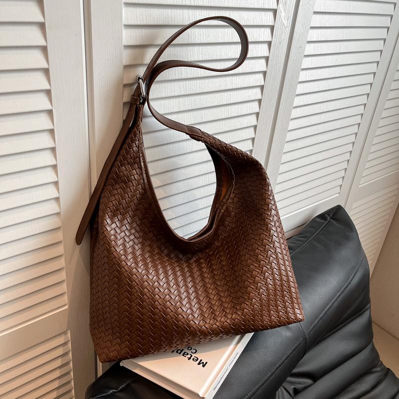 Retro Woven Pattern Bag Women's Autumn and Winter Commuter Shoulder Bag Casual Large-capacity Tote Bag