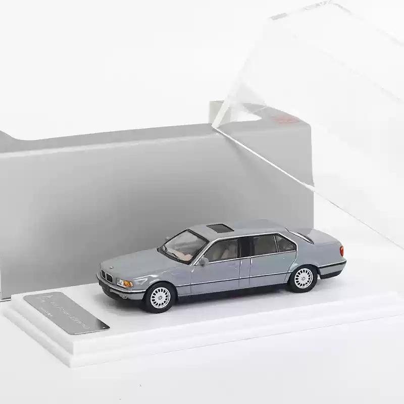 DCM Cars Масштаб 1/64 Седан BMW 7 серии E32 E38 с удлиненной колесной базой Модель автомобиля Металлическая модель автомобиля Игрушка Коллекция Украшение