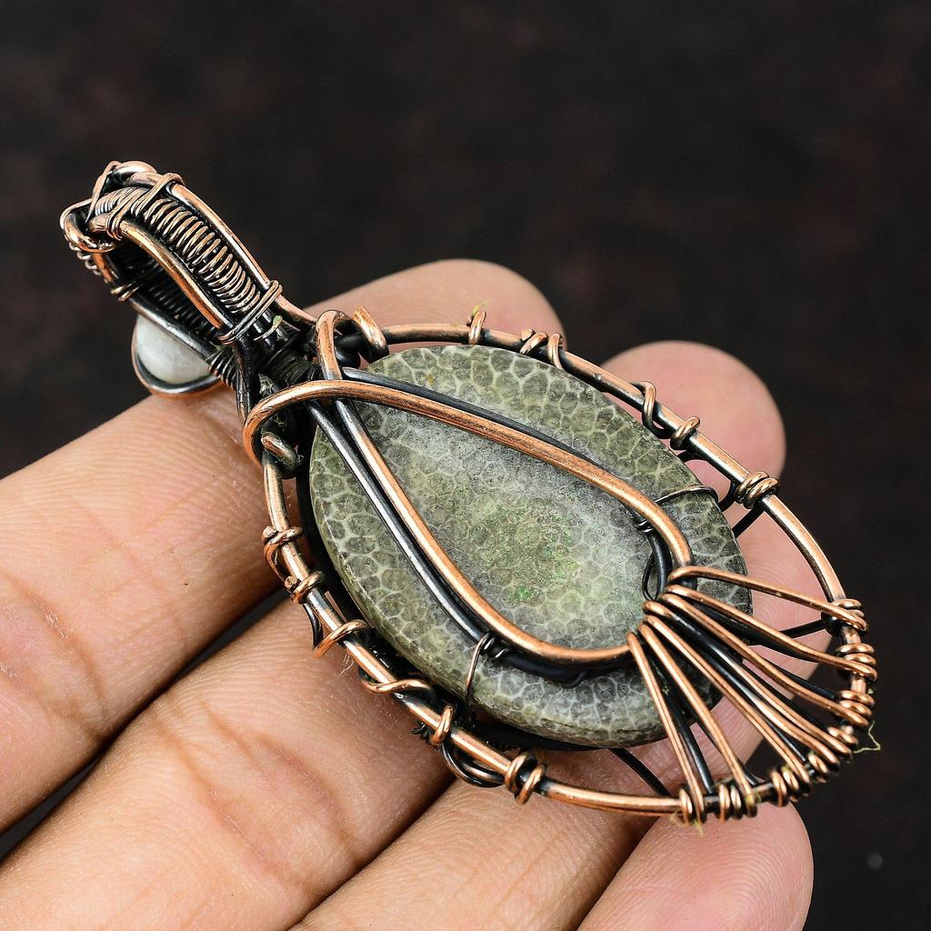 Подвеска из медной проволоки с коралловым скатом от сглаза, обернутая в драгоценный камень, дизайнерская бижутерия, подвеска из лунного камня от сглаза, ручная работа, женский кулон, подарок для него
