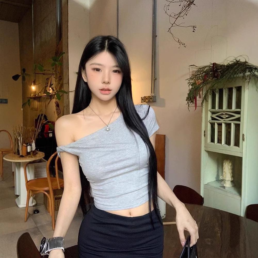 Острый Асимметричный Топ на Одно Плечо с Коротким Рукавом, Подчеркивающий Фигуру - Сексуальный и Уникальный Летний Стиль для Женщин