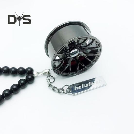 Alloy Racing Wheel Car Pendant Rearview Mirror Hanging Accessory Glossy Black Beads Silver Tag Auto Decoration Unique Design