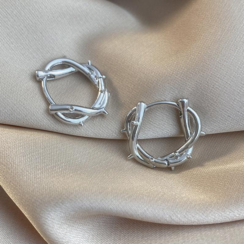 Панк Серебристый Цвет Шипы Кольца Серьги для Мужчин Женщин Мода Хип-Хоп Металл Геометрические Скрученные Застежки для Ушей Ювелирные Аксессуары