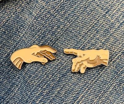 Новая эмалированная булавка «Микеланджело Создание Адама», металлический соединитель, подарок на день рождения, 1 шт.