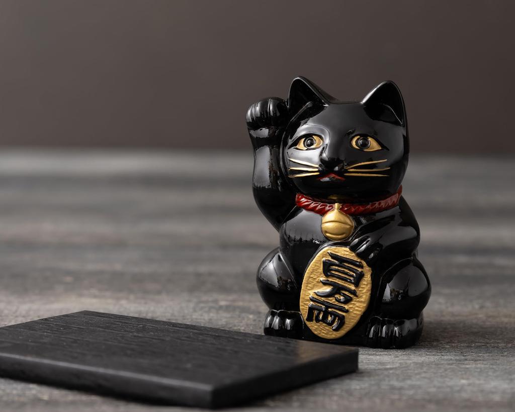 Gin-Yado Maneki Neko (Lucky Cat) - Black Lacquer, Right Paw Raised, Metal, Lucky Cat, Feng Shui Figurine, Takaoka Copperware (Maneki Neko BL)