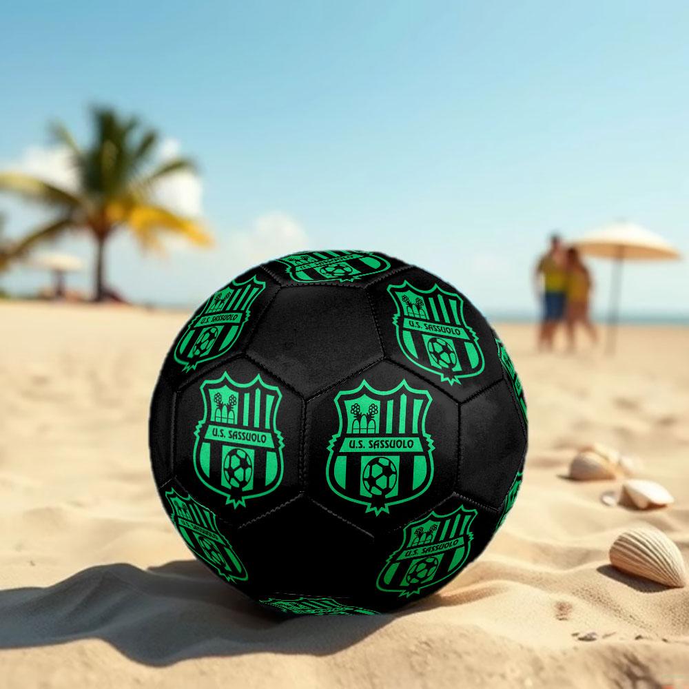 Футбольный мяч Sassuolo FC, размер 5, машинная сшивка, ПВХ, прочный и с высоким отскоком, подходит для всех возрастов, фанатская атрибутика, для матчей и использования на открытом воздухе.