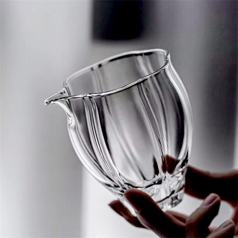 180ml Flower Bud Heat Resistant High Borosilicate Glass Fair Cup Tea Pitcher Chahai Kung Fu Tea Set Accessories Teaware
